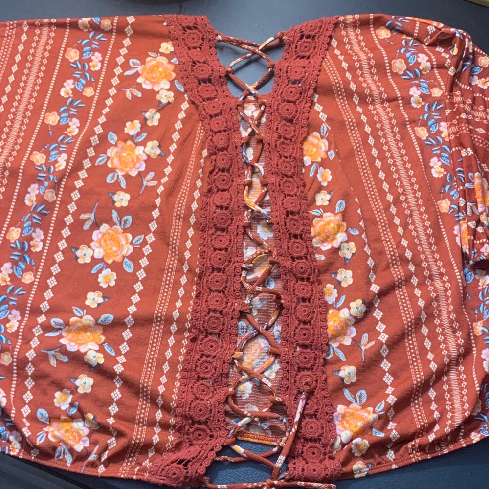 Women’s Rust Floral Lace-Up Boho Top - Picture 2 of 6